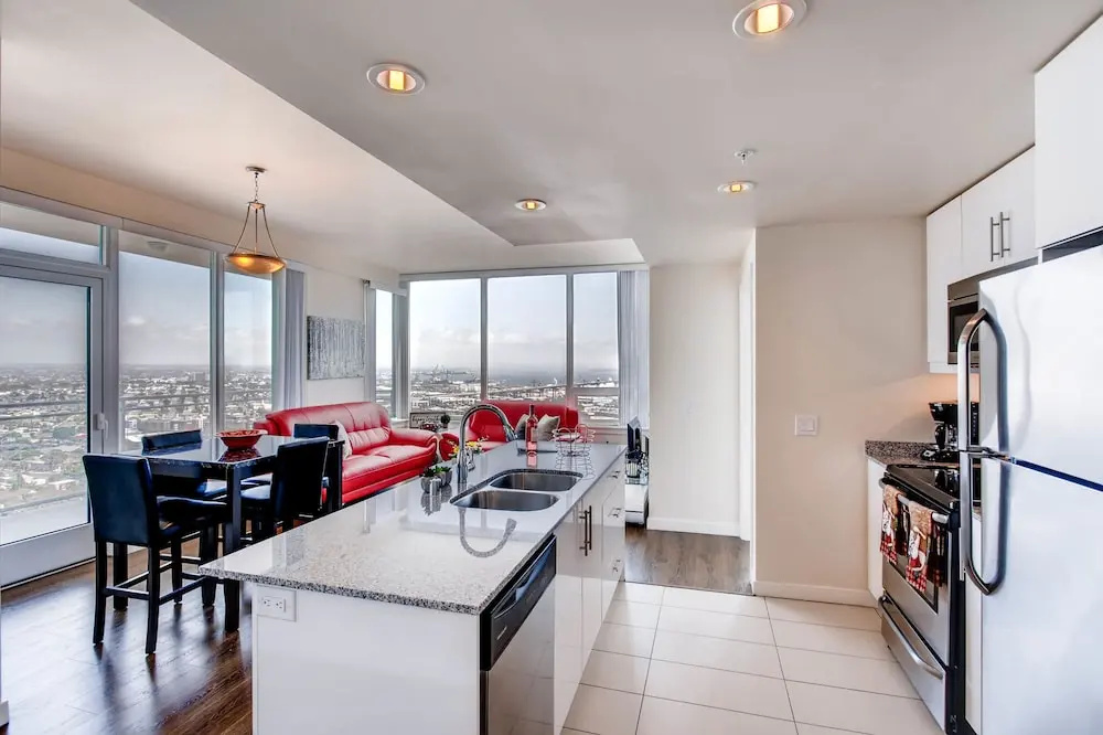 Stunning 2 BR East Village  Lux Bldg