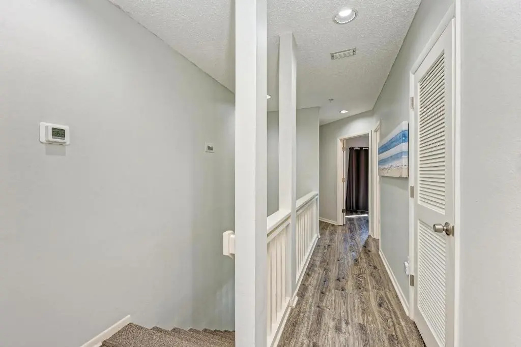 Longboat Key Cedars Beach House-pet Friendly-2 Minute To The Beach