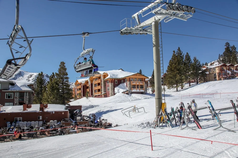 Sunstone 214 Updated Ski-In Ski-Out Condo with Great Complex Amenities by RedAwning