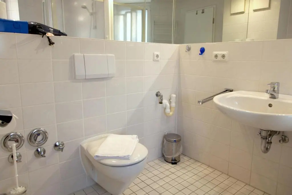 Apartment 37