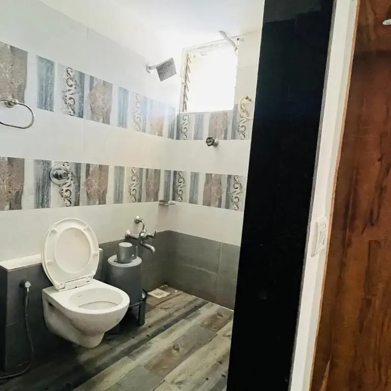 OYO 41875 Hotel Hill City