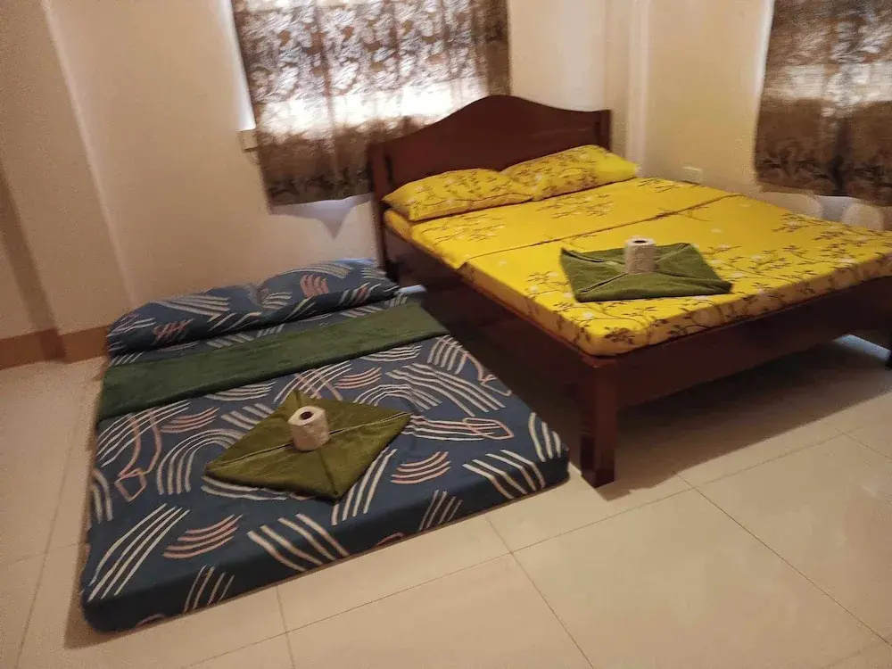 Room-aremen Transient, the no Hassle and