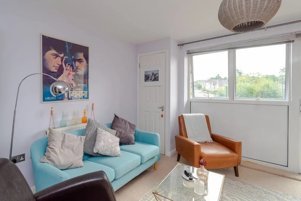 Beautifully Designed 1 Bedroom Apartment