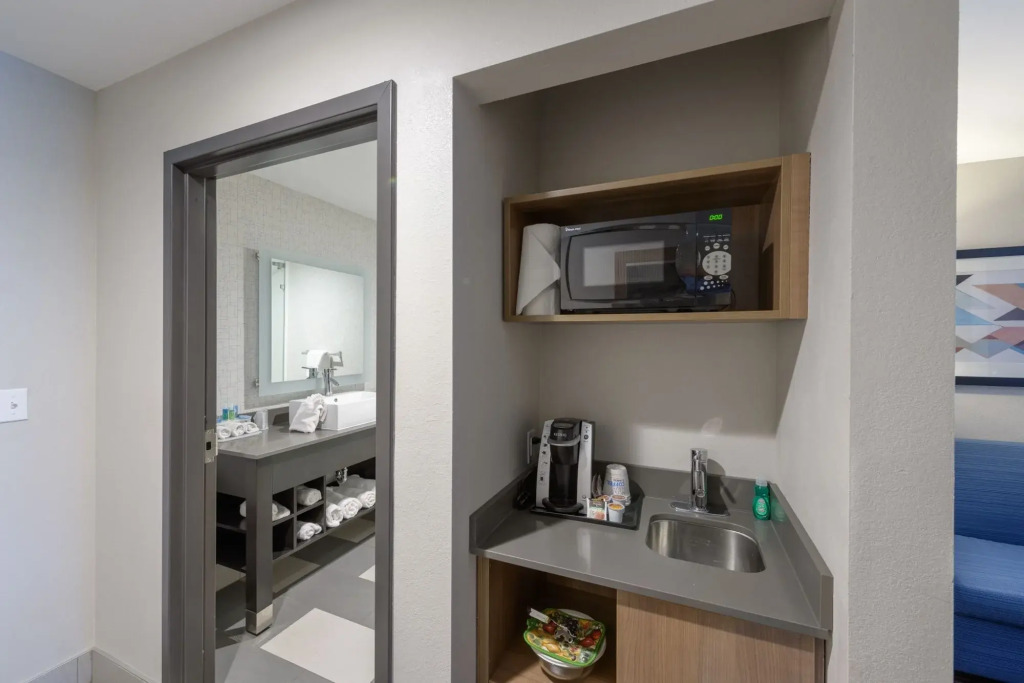 Holiday Inn Express & Suites Jamestown by IHG