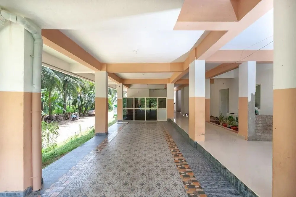 Greenways Residential Homestay By OYO Rooms