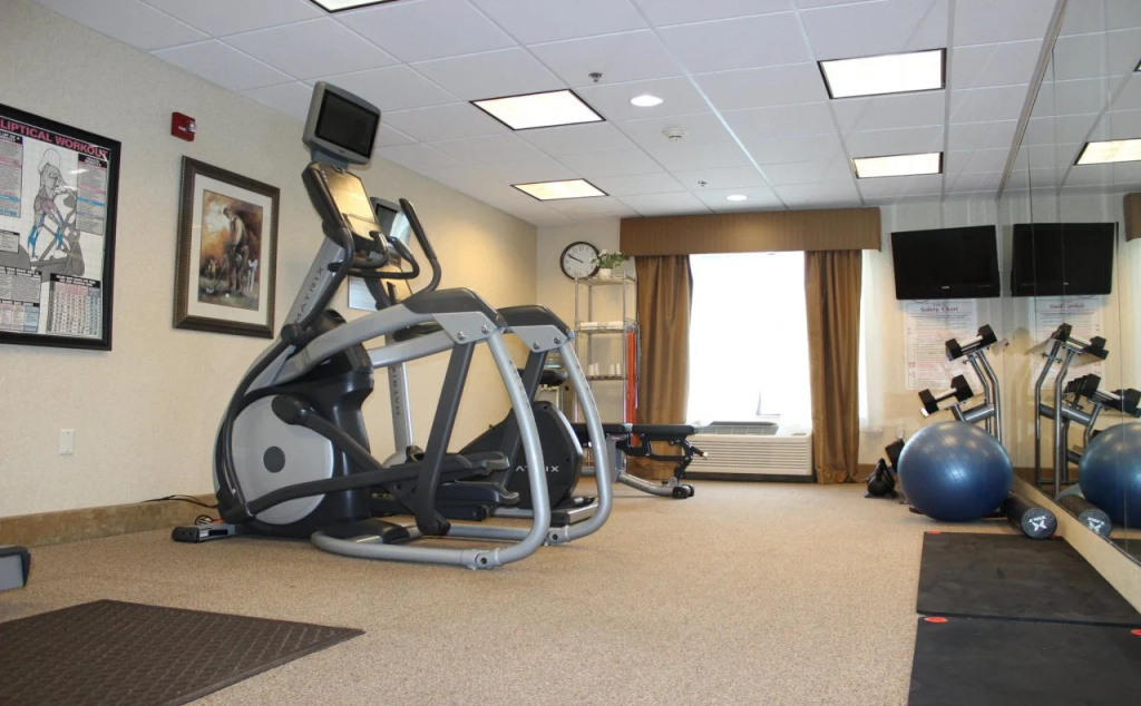 Holiday Inn Express Hotel & Suites Center by IHG
