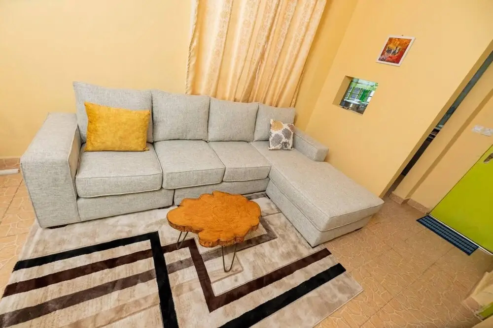 Repose Stay - 2br, Wifi, Cctv, Parking in Karen