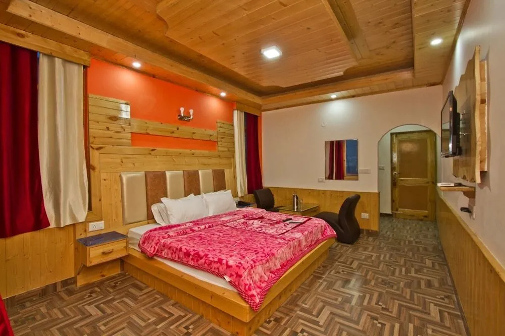 Snow Season Resort Manali