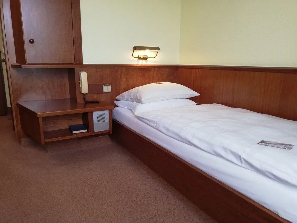 Leine Hotel