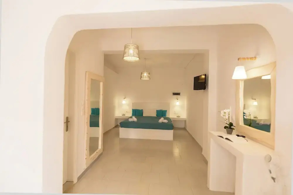 Blue Island Hotel