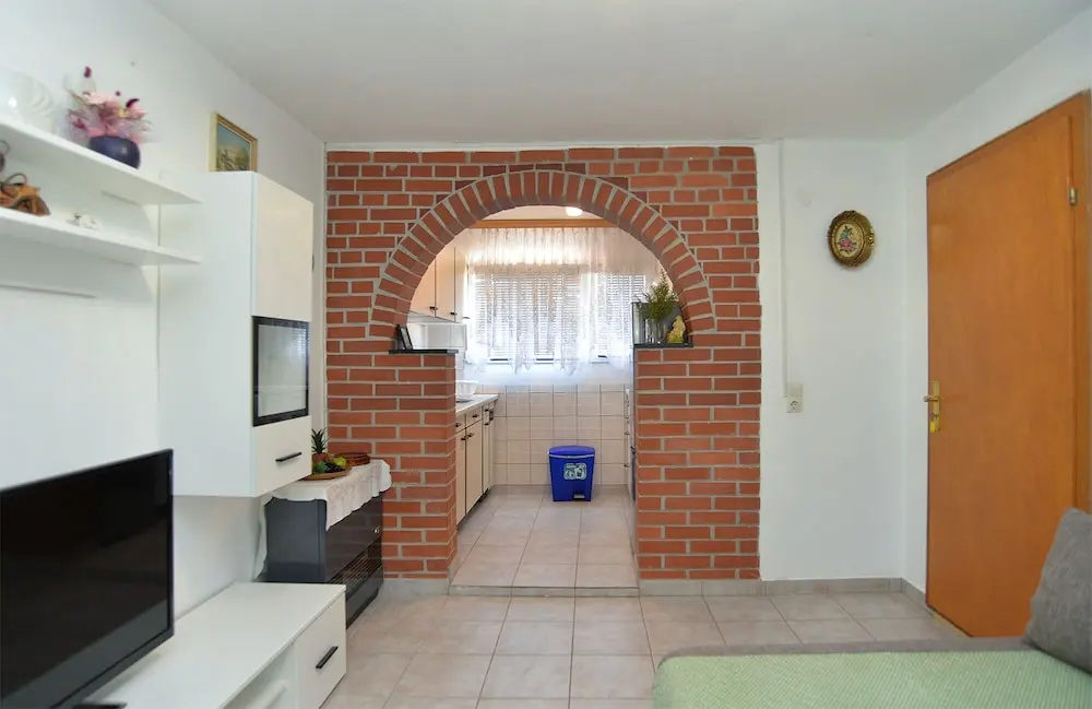 Apartment 1976