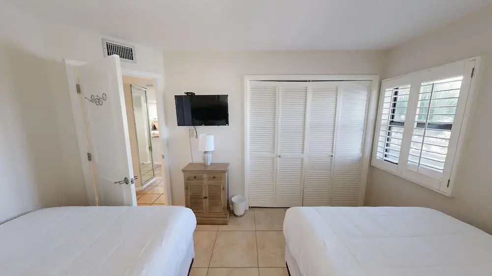 Inlet Reef 205 2 Bedroom Apts by RedAwning