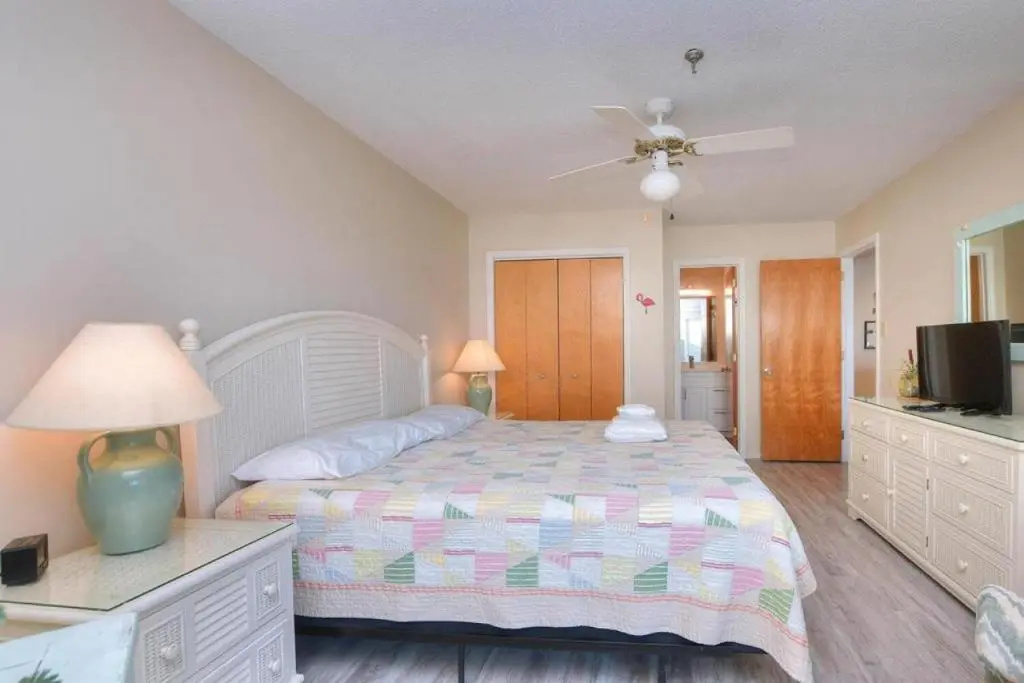 Southern Shore Villa 108-Finz Up