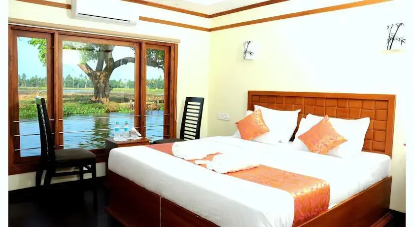Lavender Luxury Houseboat