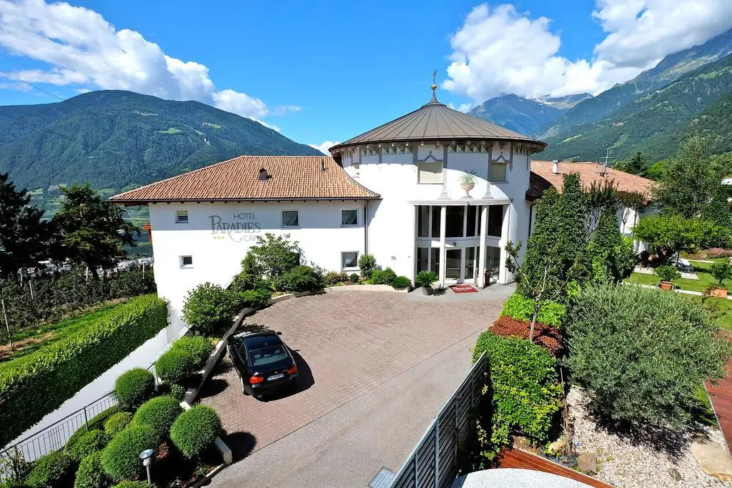 Hotel Paradies