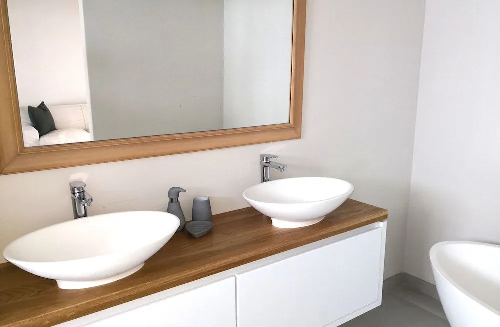 Canal Guest House - Waterfront Luxury Accommodation