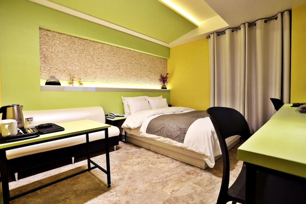 Hotel Form