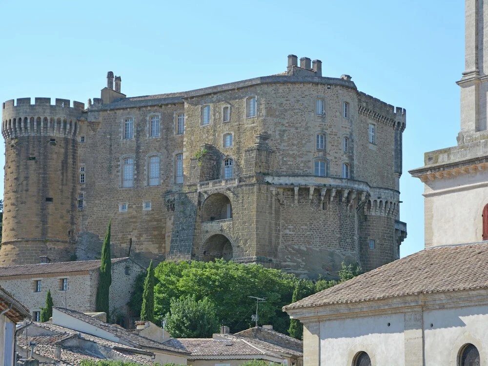 Luxury Villa With Heated Private Swimming Pool in Grounds Walking Distance From Malaucène