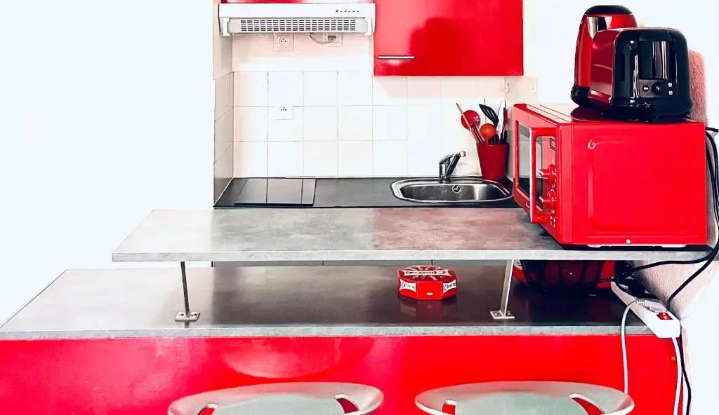 Le Red Escape à 15min du centre avec parking privé gratuit