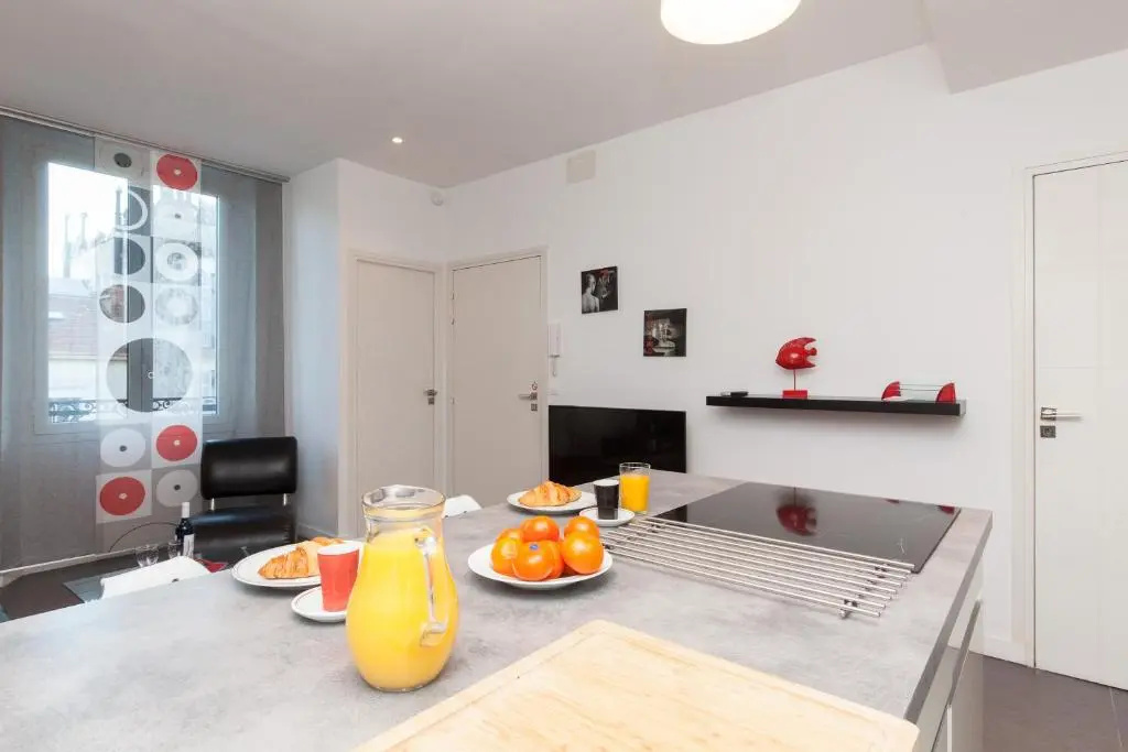7e Art 2 pièces 3 étoiles calme plein centre Cannes 5mn plages et Palais