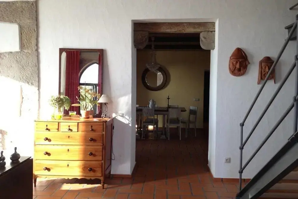 Serreta Island Home