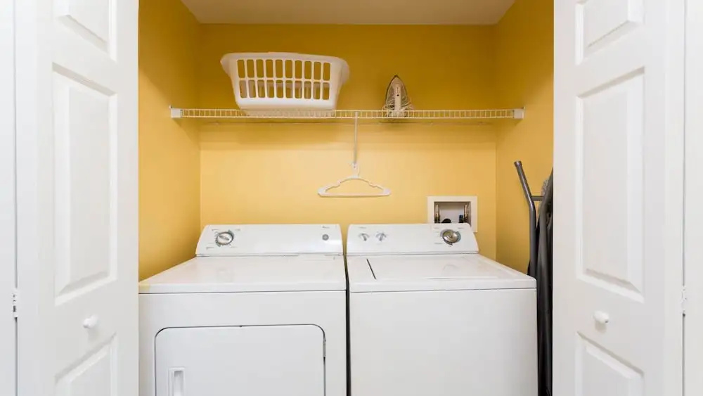 2 Miles to Disney, 3BR Home Free Wifi/crib, Best Location!