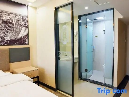 Super 8 Hotel (Urumqi Wuyi Road)