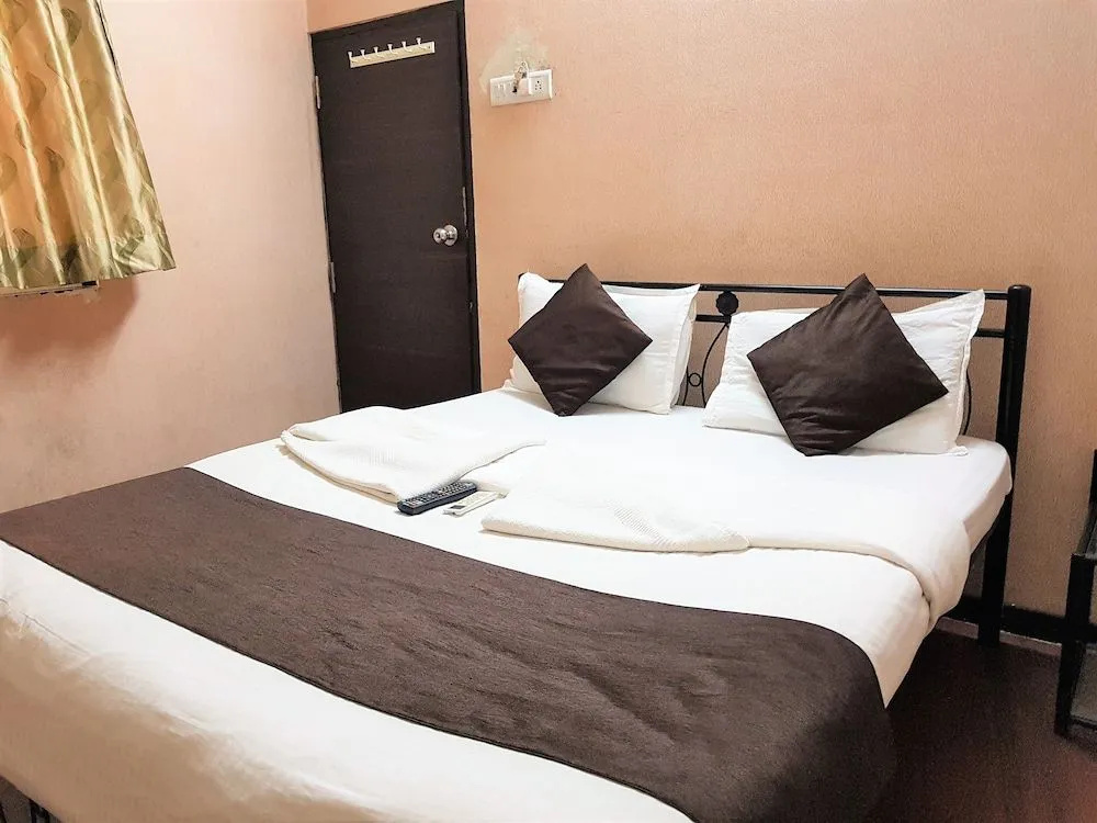 Hexa Star Residency