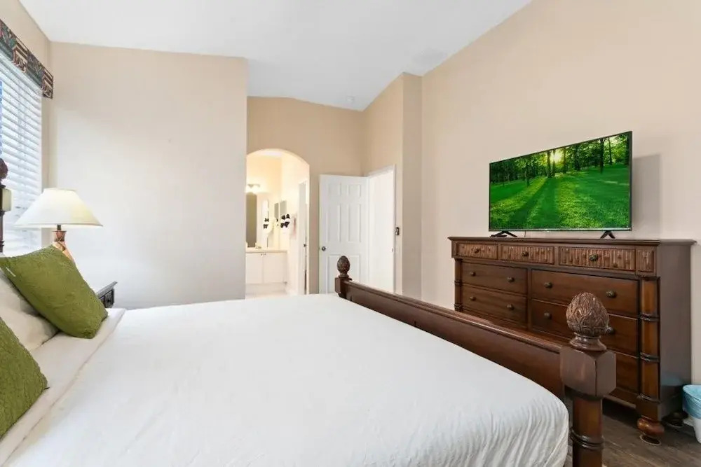 South Facing Pool 4 Bedroom 3 Bath Villa villa