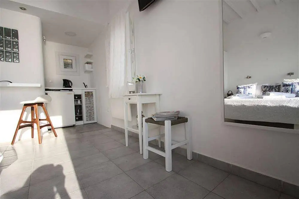 Marina View Studios & Apartments