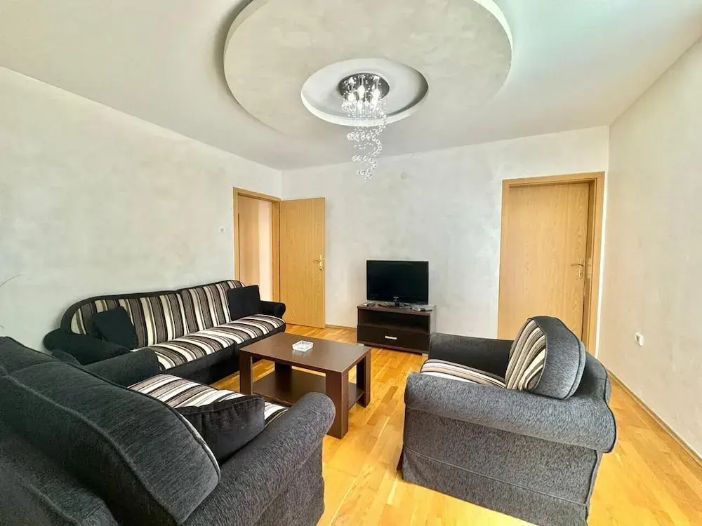 Family three bedroom Apartment Petrovac