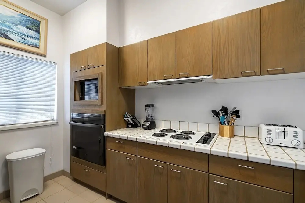 Vista Waikoloa B-206 2 Bedroom Condo by RedAwning