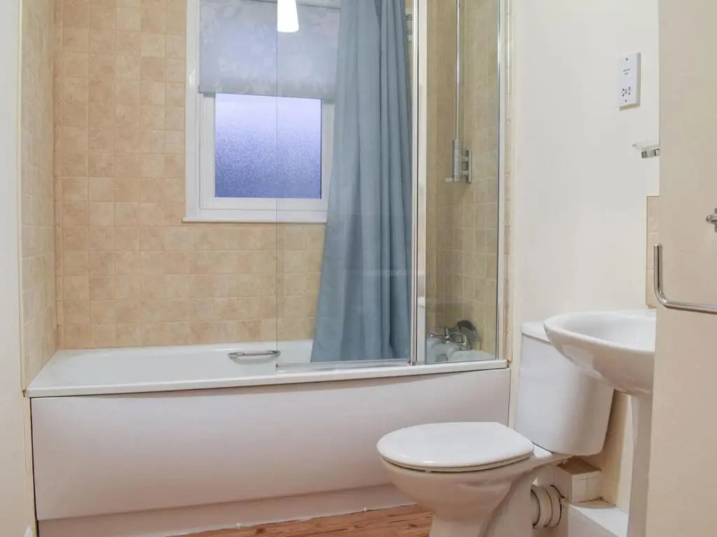 Lovely 2 Bedroom Apt in Ballater on the River Dee