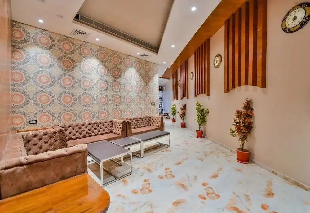M3 Hotel by OYO Rooms