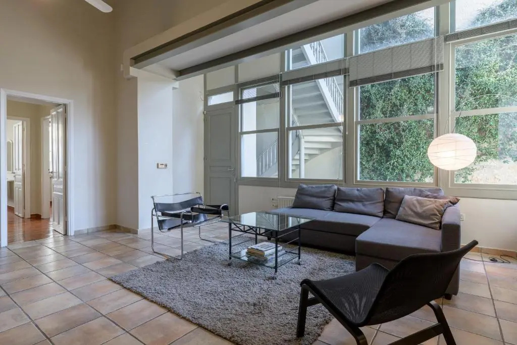 A Beautiful 2 bdr House in the Heart of Plaka