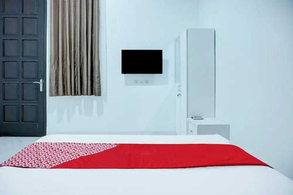 Hotel O Stasiun Cirebon Kejaksan Near Alun Alun Cirebon Formerly Family Homestay