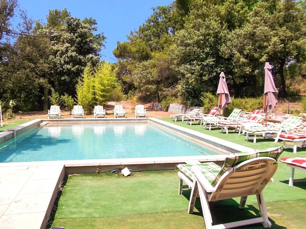 House With 6 Bedrooms in Vaison-la-romaine, With Wonderful Mountain Vi