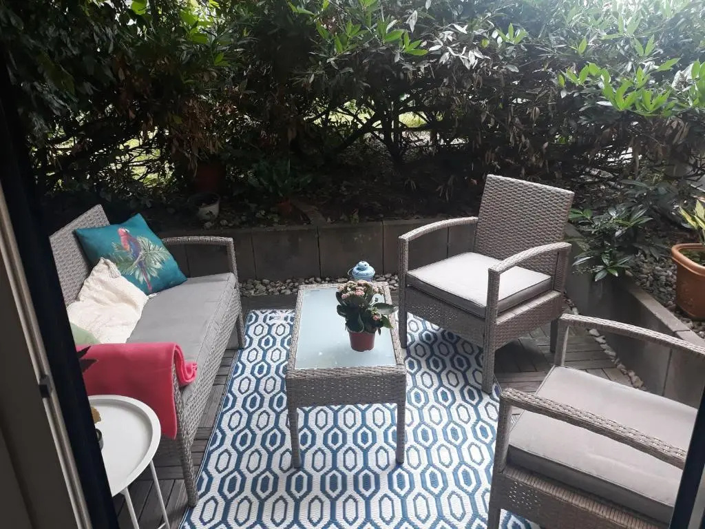 1 Zimmer Wohnung mit der Terrasse in der Innenstadt