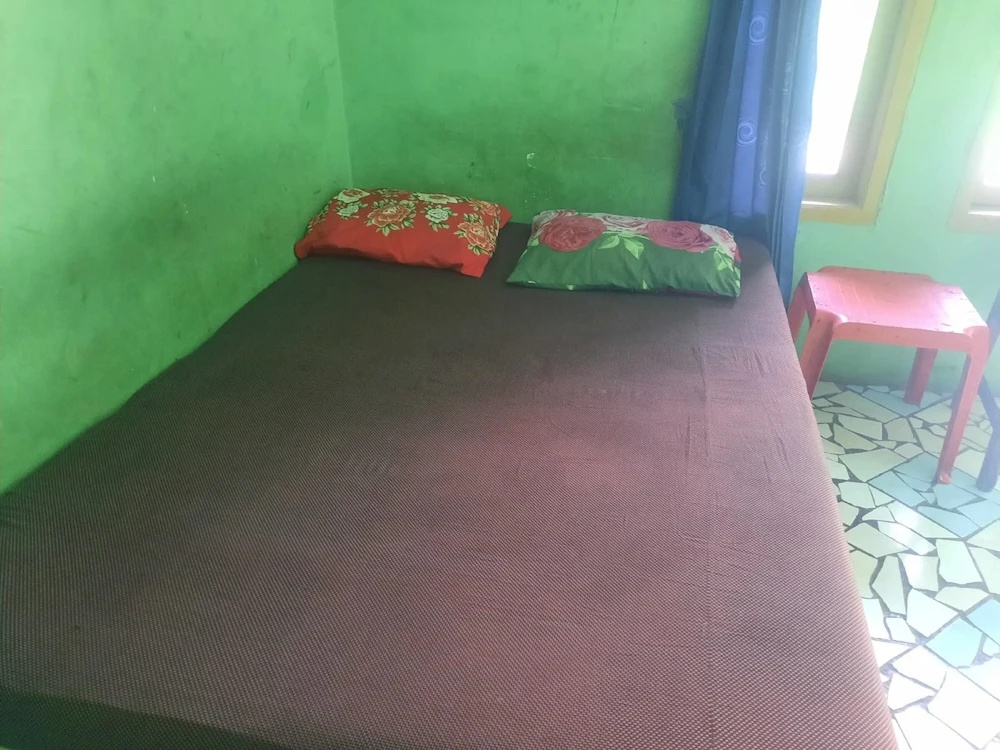 OYO Life 93023 Kost Bulan Karawang