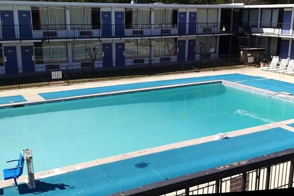 Motel 6 Leesville