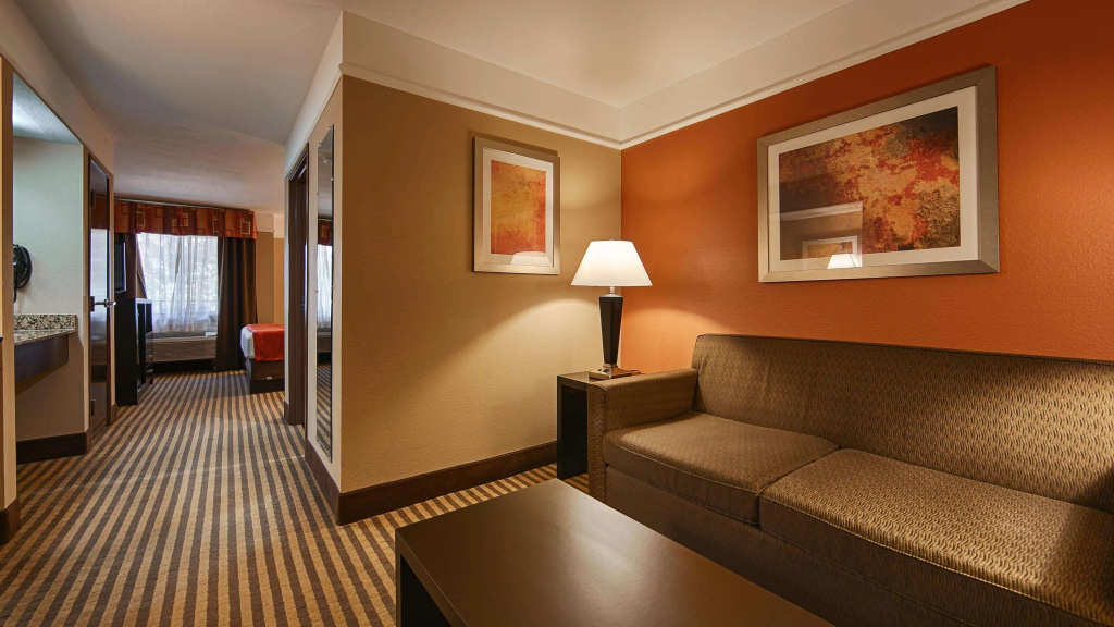 Best Western Inn & Suites - Lake Charles