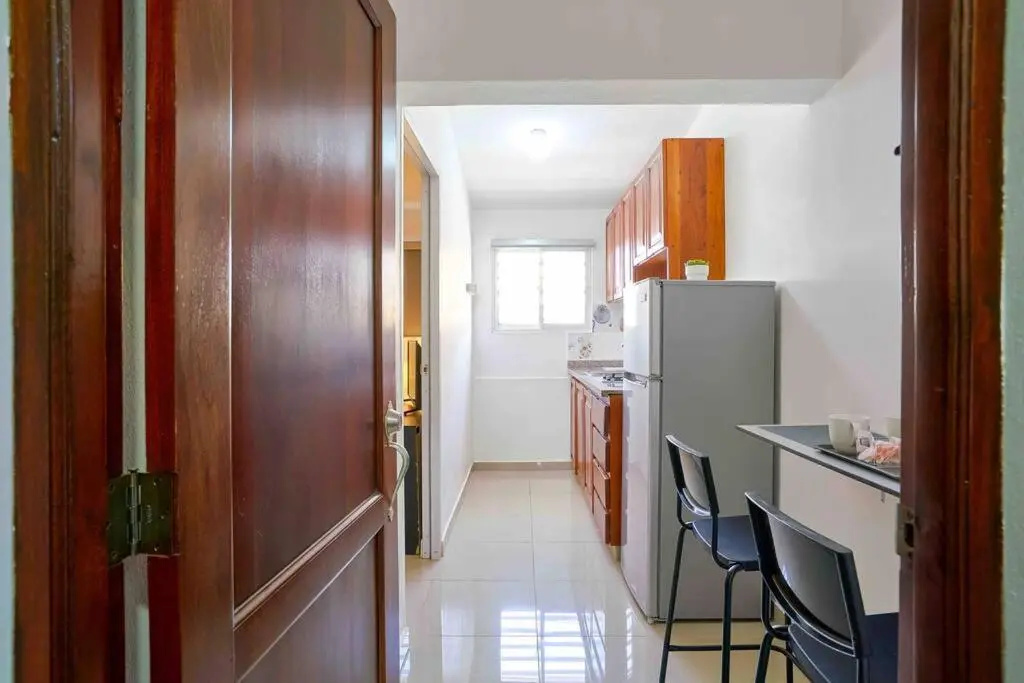 Escape Studio Apartment Close to Agora Mall
