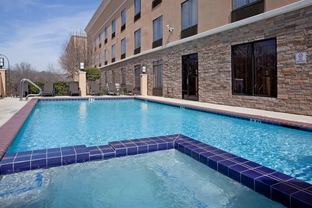Holiday Inn Express Arlington by IHG