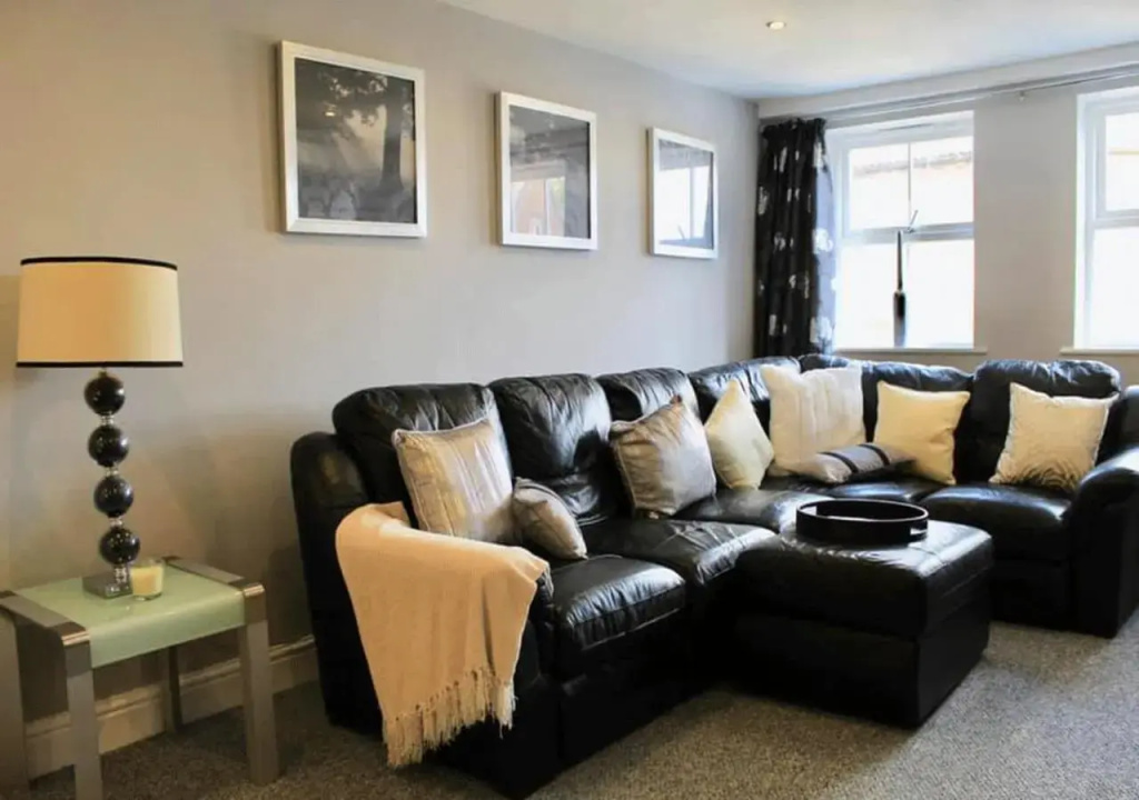 Regents House Let