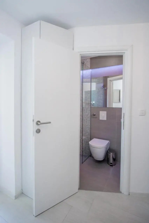 Luxury Studio Apartment White Sensation