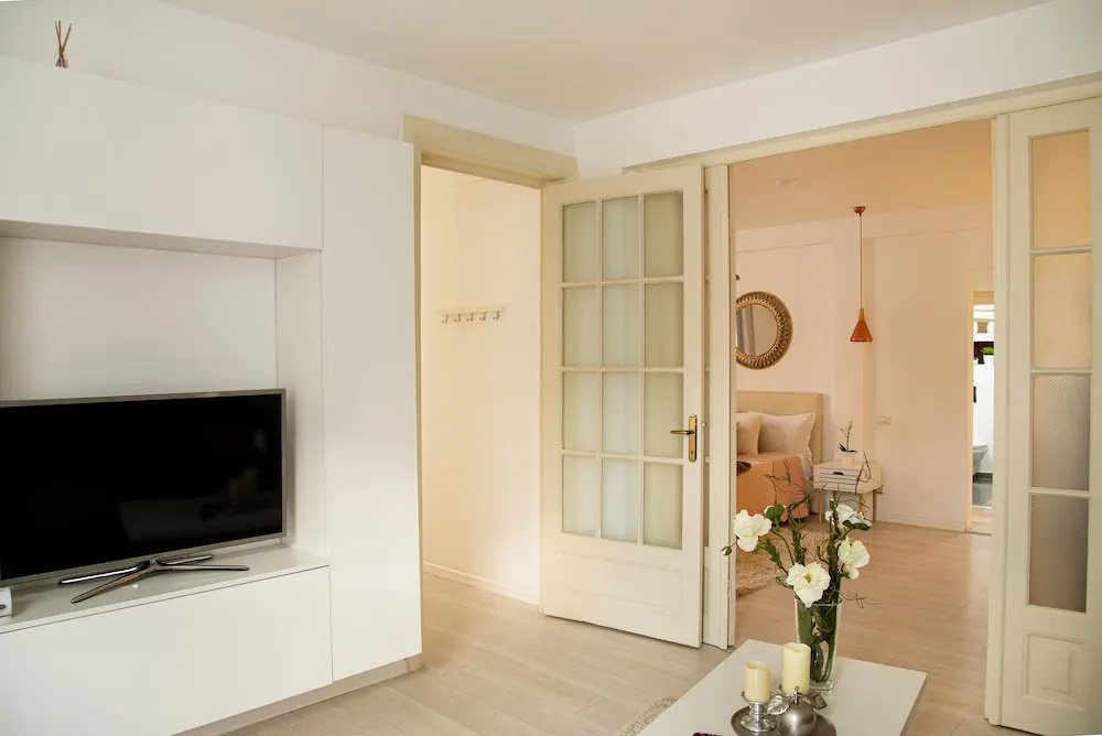 Metropole Apartments Invilla Old City