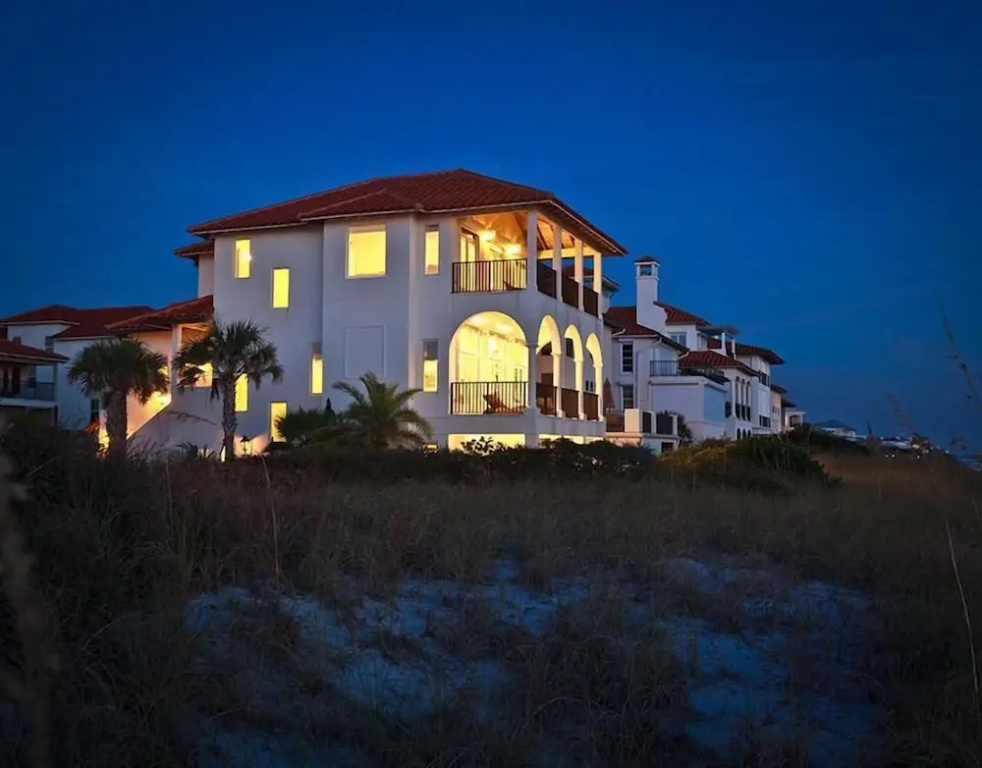 Laissez Faire 5 Bedroom Holiday Home by Five Star Properties