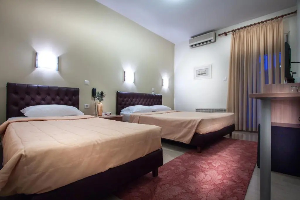 River Side Rooms