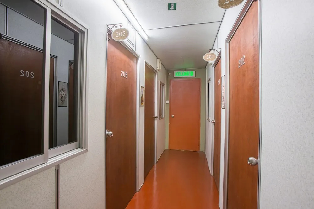 Musafir Transit Hotel by OYO Rooms