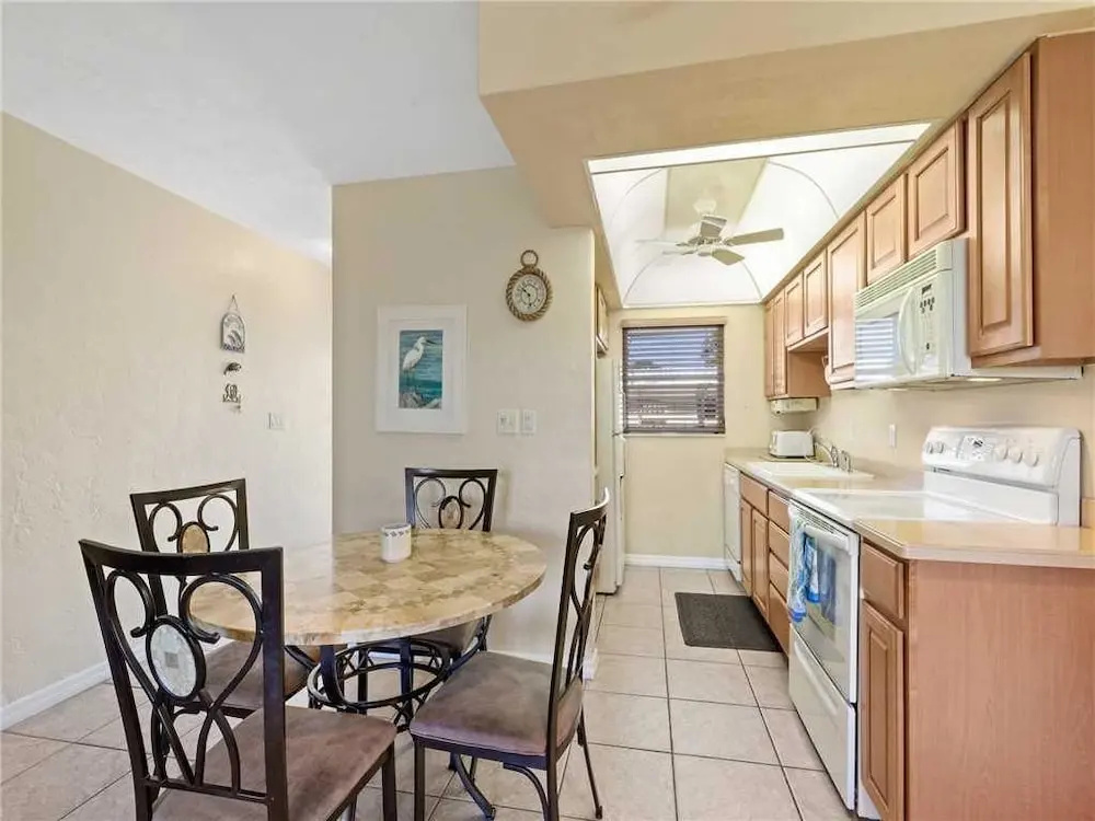 Jamaica Royale 101 - Two Bedroom Condo